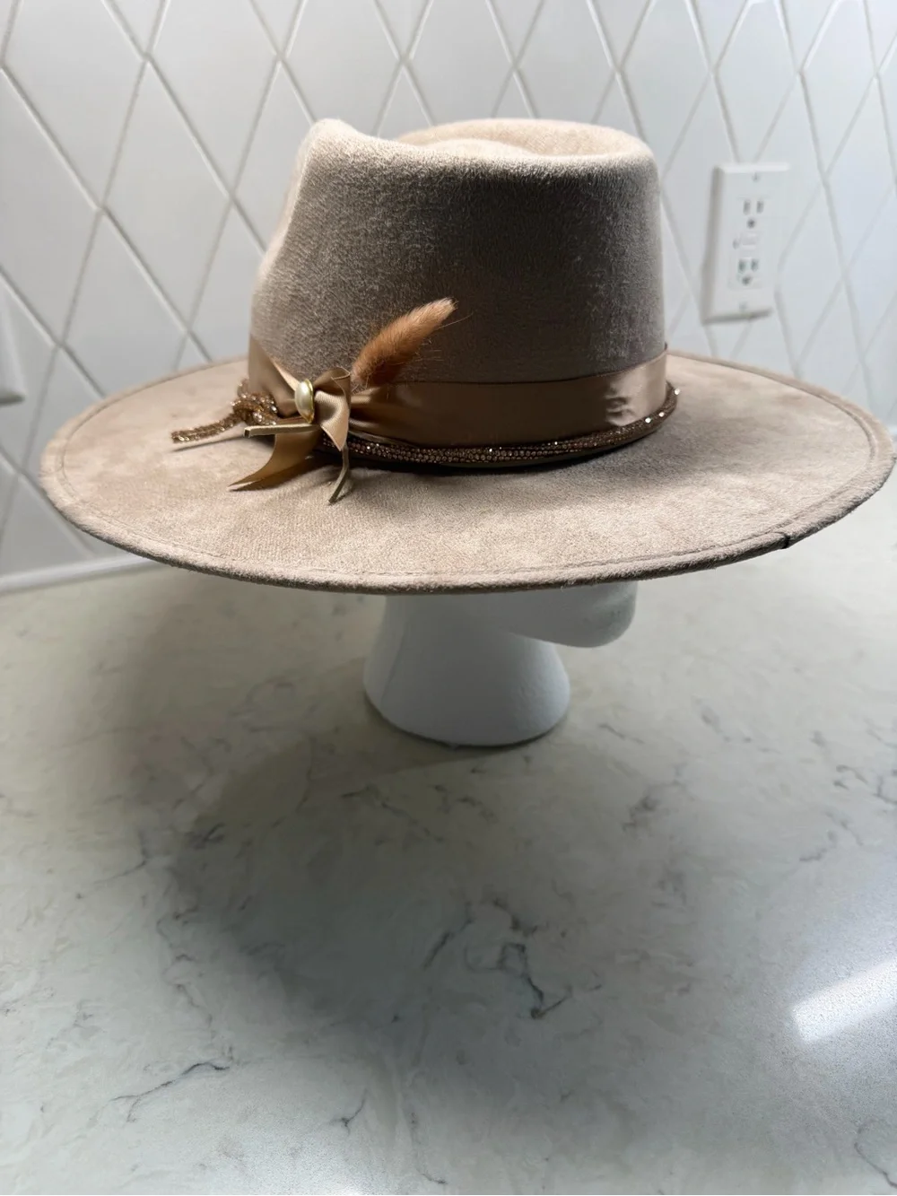 Women’s  Taupe Wide-Brim Felt Fedora with Ribbon and Feather